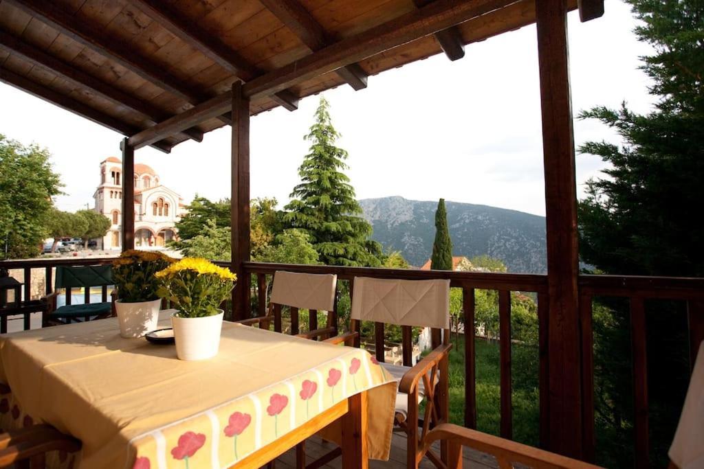 House In Delphi Villa Exterior foto